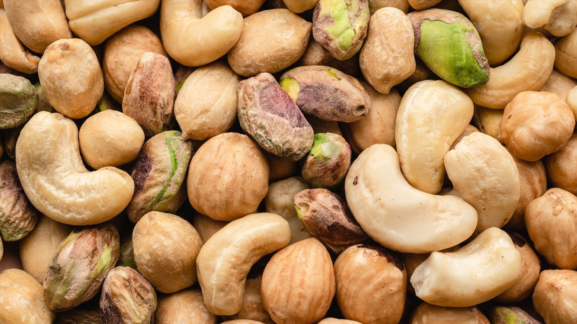 آجیل و تخمه مانی در رژیم